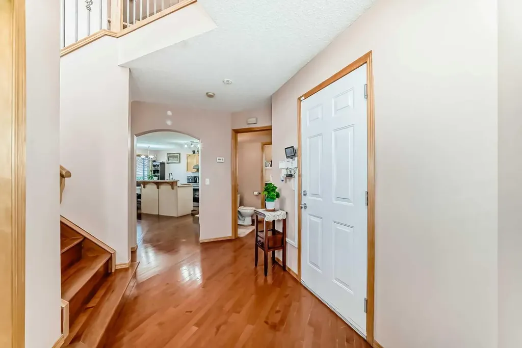 16062 Everstone Road SW Calgary AB T2Y 4J7