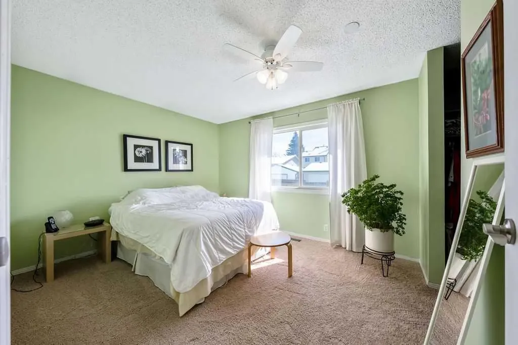 50 Cedarwood Rise SW Calgary AB T2W3H9