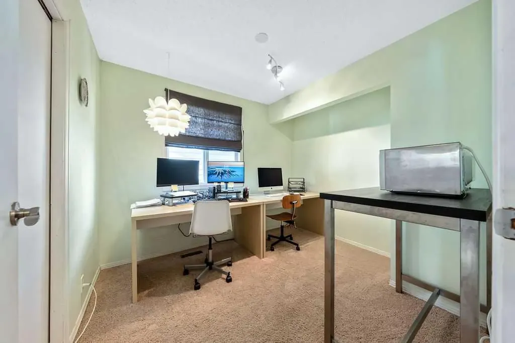 50 Cedarwood Rise SW Calgary AB T2W3H9