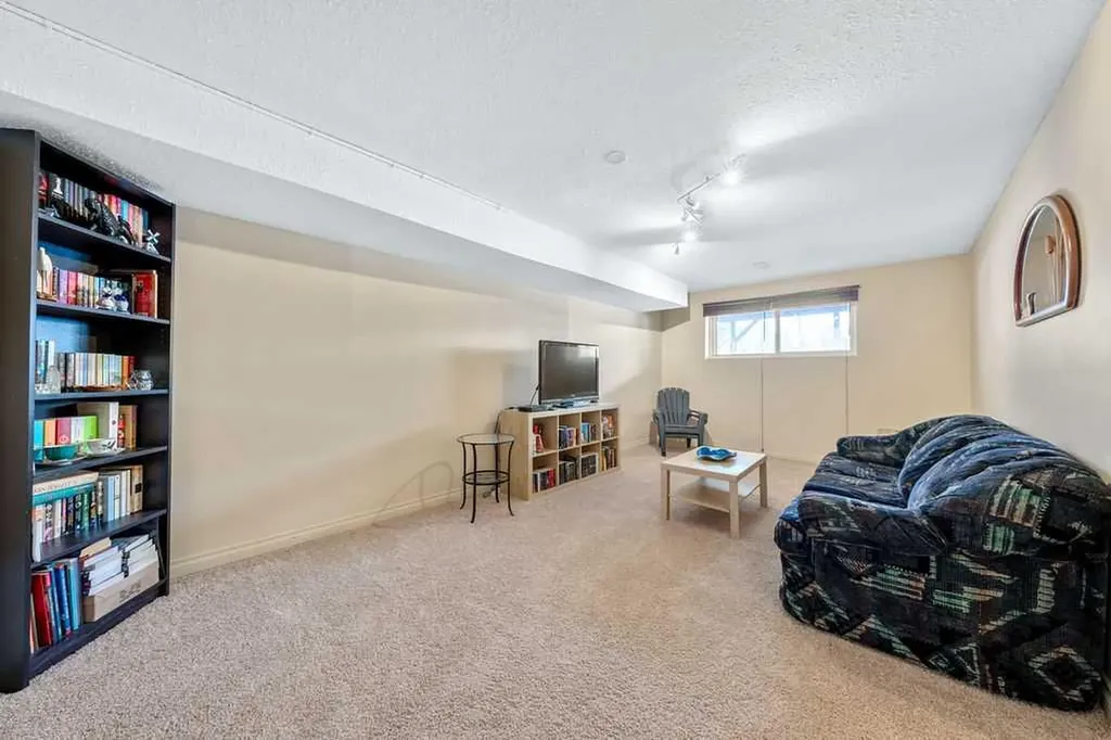 50 Cedarwood Rise SW Calgary AB T2W3H9
