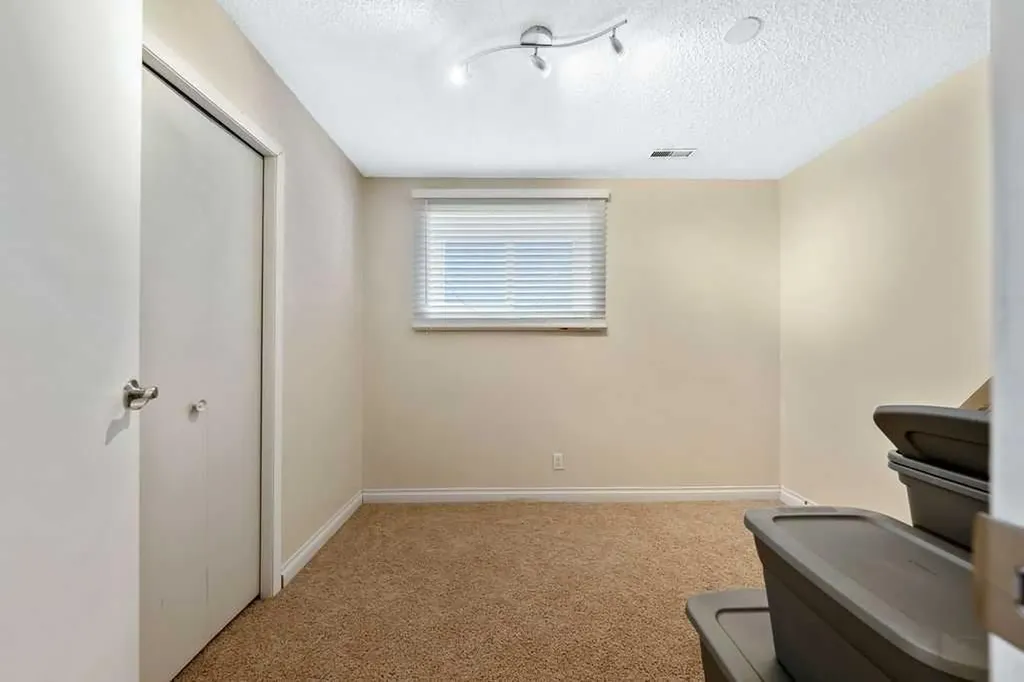 50 Cedarwood Rise SW Calgary AB T2W3H9