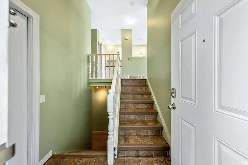 50 Cedarwood Rise SW Calgary AB T2W3H9