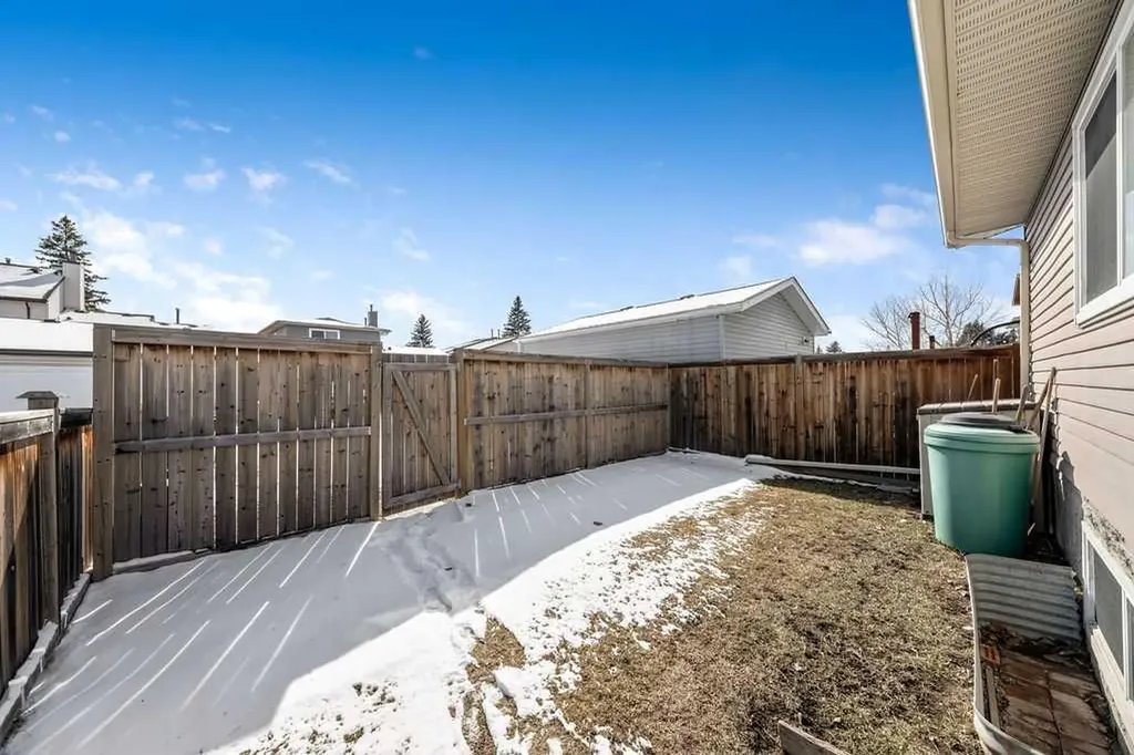 50 Cedarwood Rise SW Calgary AB T2W3H9