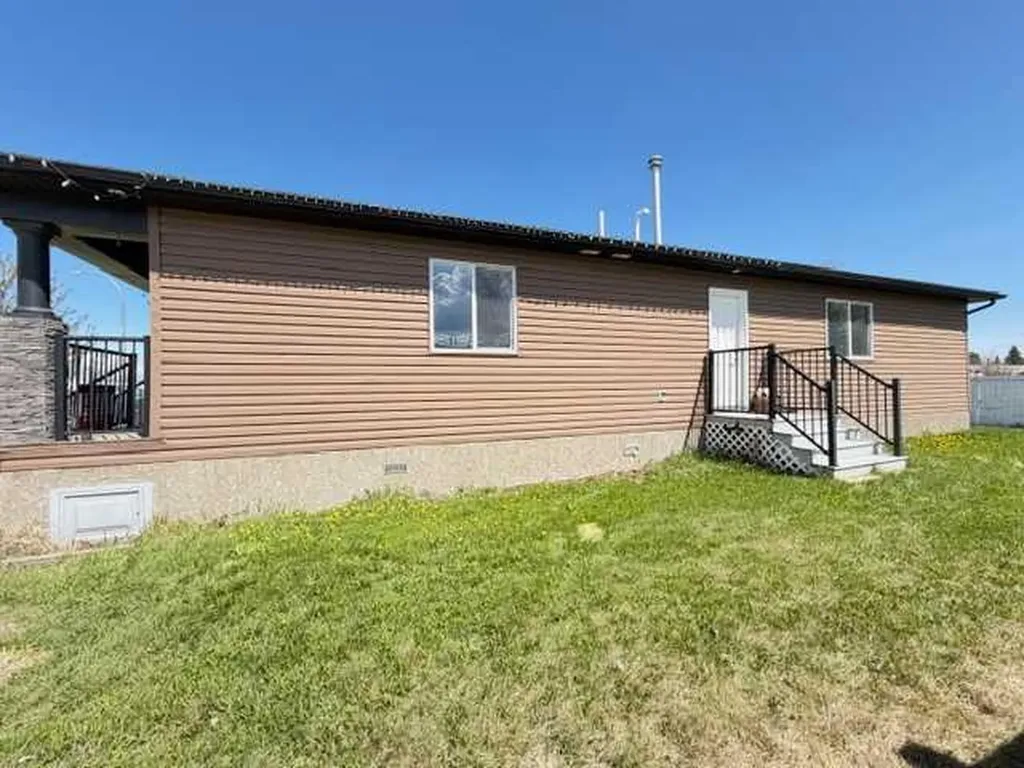 401 12 Street SW Slave Lake AB T0G 2A4