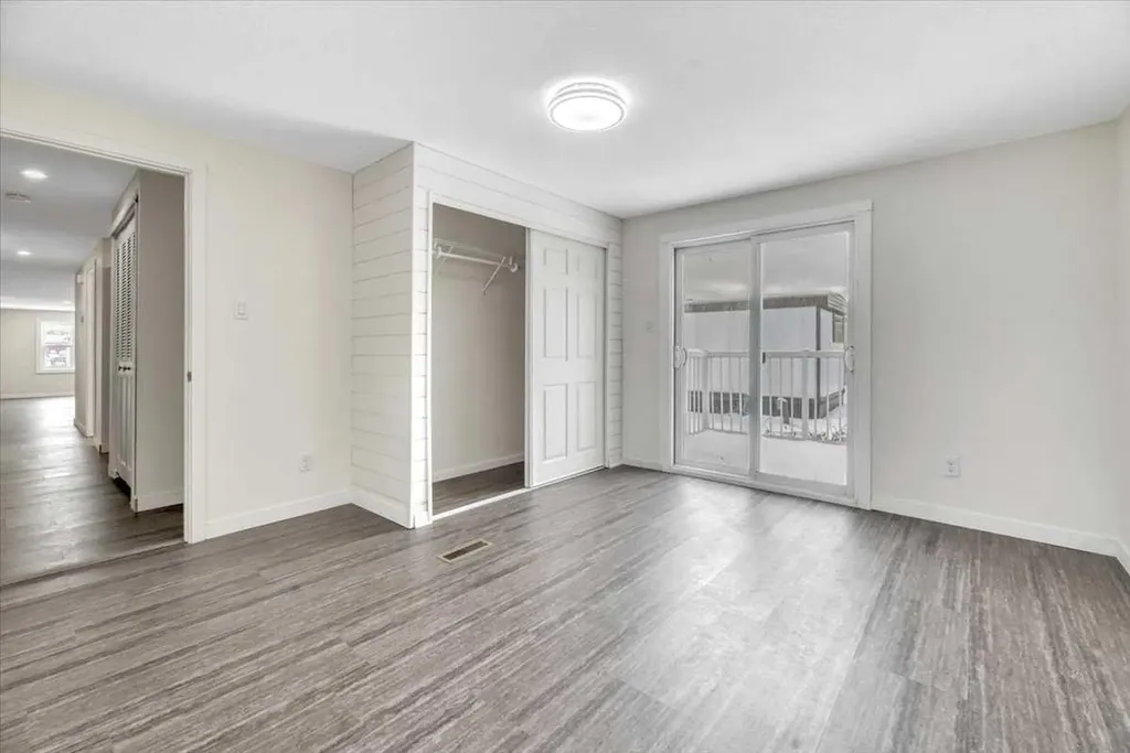 6220 17 Avenue SE Calgary AB T2A 0W6