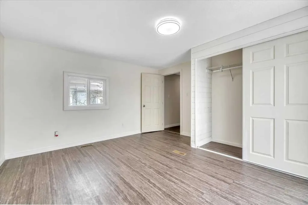 6220 17 Avenue SE Calgary AB T2A 0W6