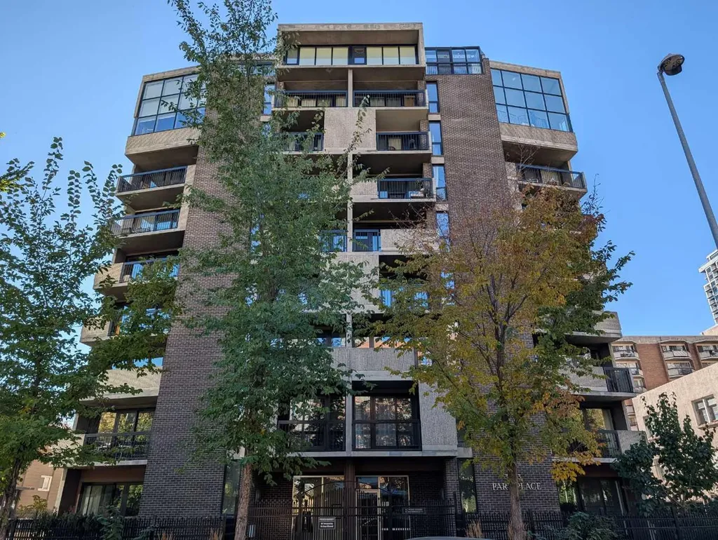 323 13 Avenue SW Calgary AB T2R 0K3