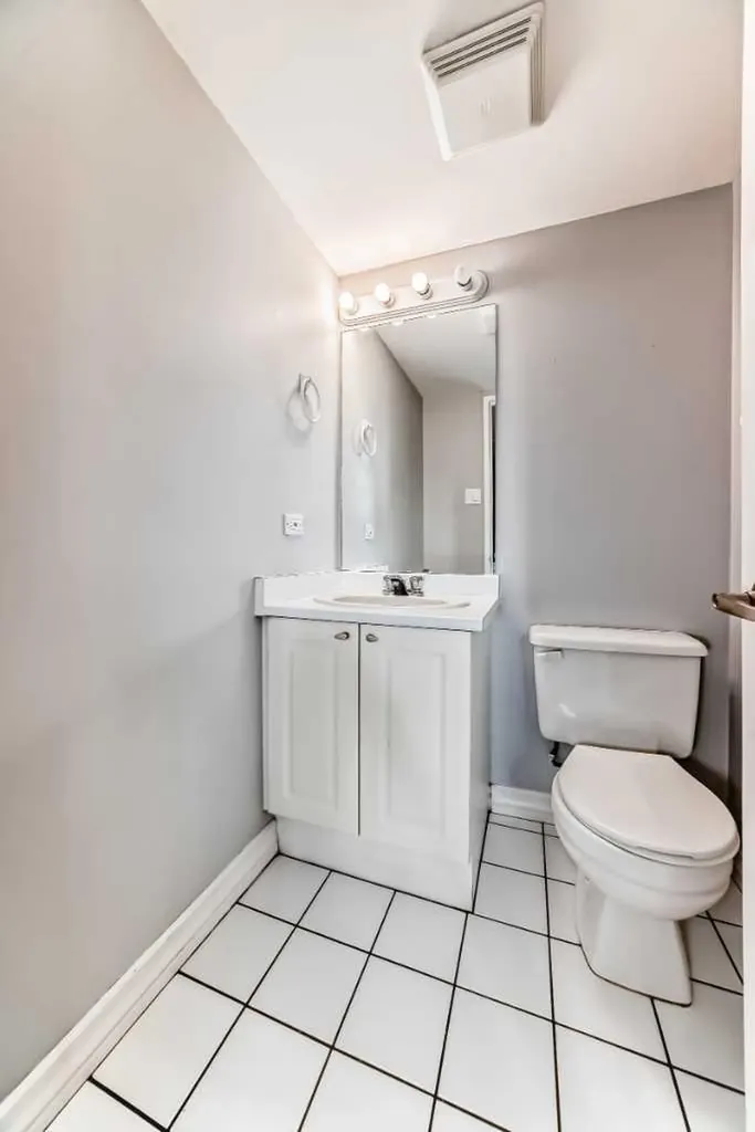 323 13 Avenue SW Calgary AB T2R 0K3