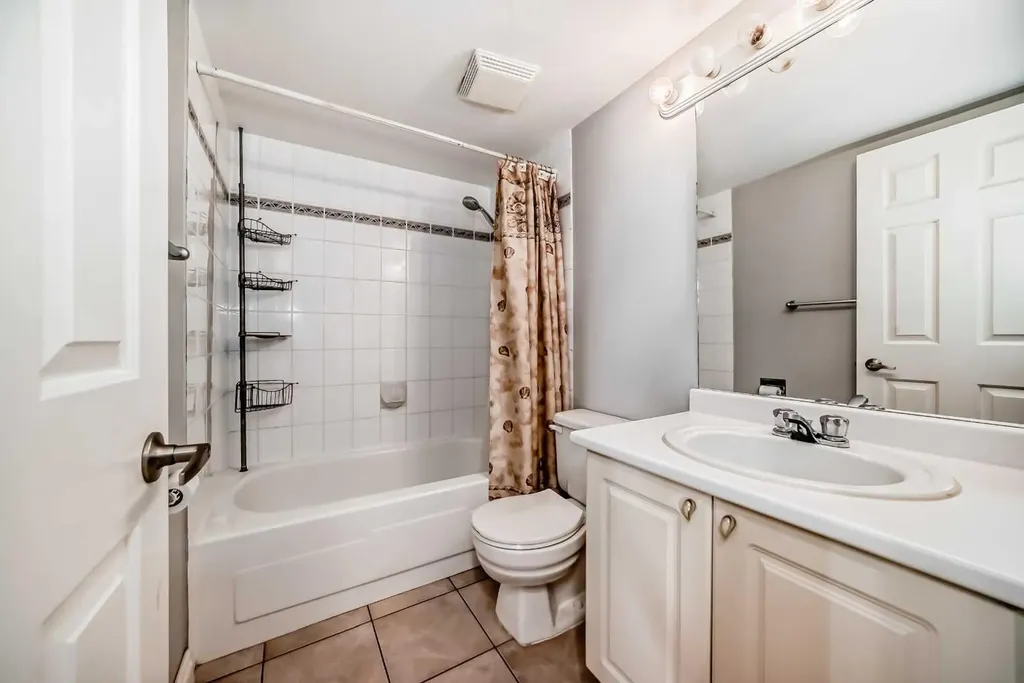 323 13 Avenue SW Calgary AB T2R 0K3