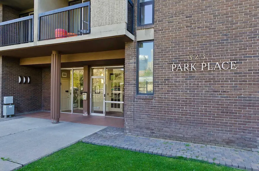 323 13 Avenue SW Calgary AB T2R 0K3
