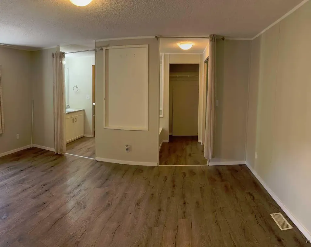 5344 76 Street Red Deer AB T4P 2A6