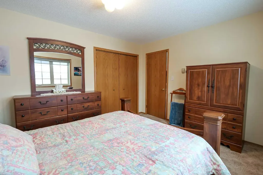 27501 Township Road 374 Rural Red Deer County AB T5S 2B1