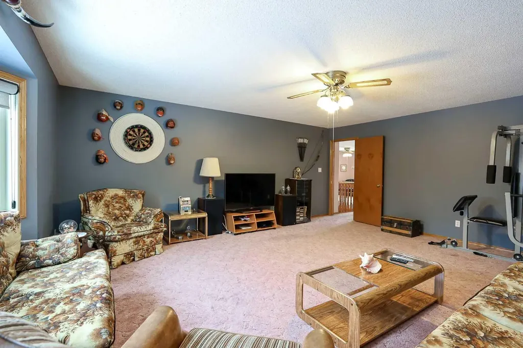 27501 Township Road 374 Rural Red Deer County AB T5S 2B1