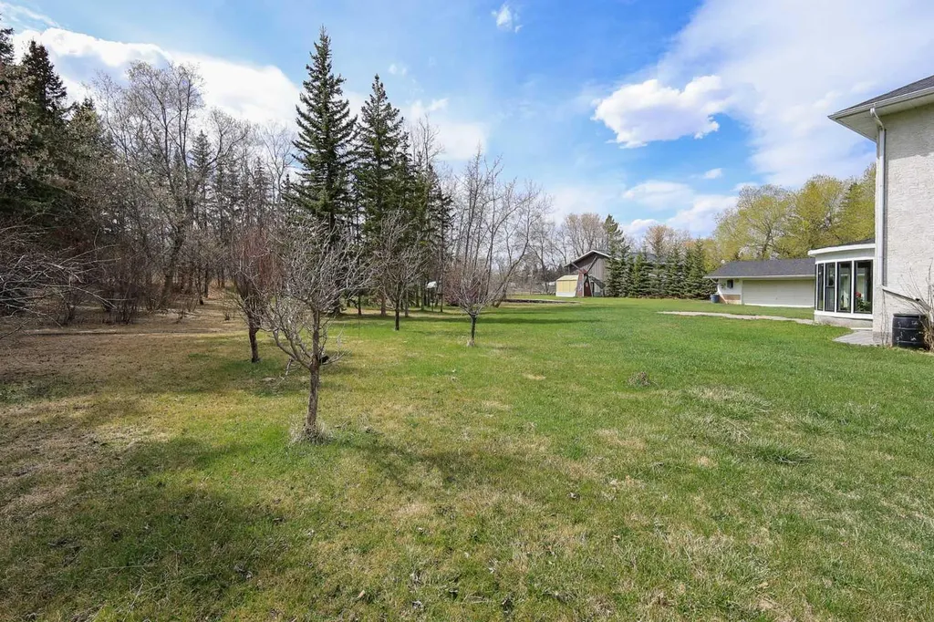 27501 Township Road 374 Rural Red Deer County AB T5S 2B1