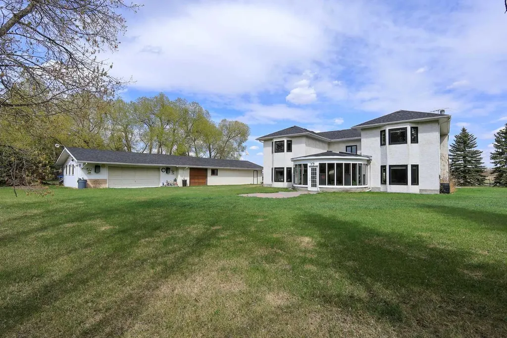 27501 Township Road 374 Rural Red Deer County AB T5S 2B1