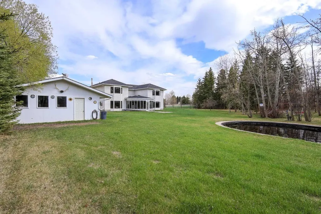 27501 Township Road 374 Rural Red Deer County AB T5S 2B1
