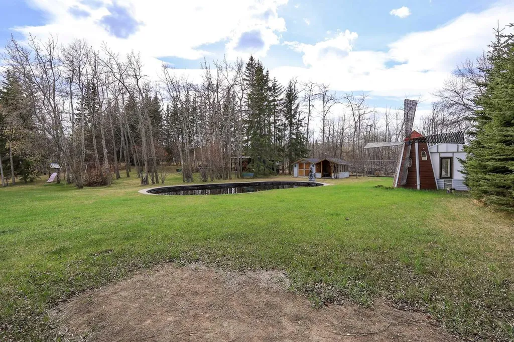 27501 Township Road 374 Rural Red Deer County AB T5S 2B1