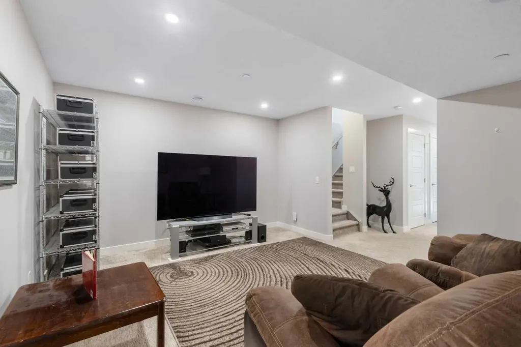45 Howse Street NE Calgary AB T3P 0V8
