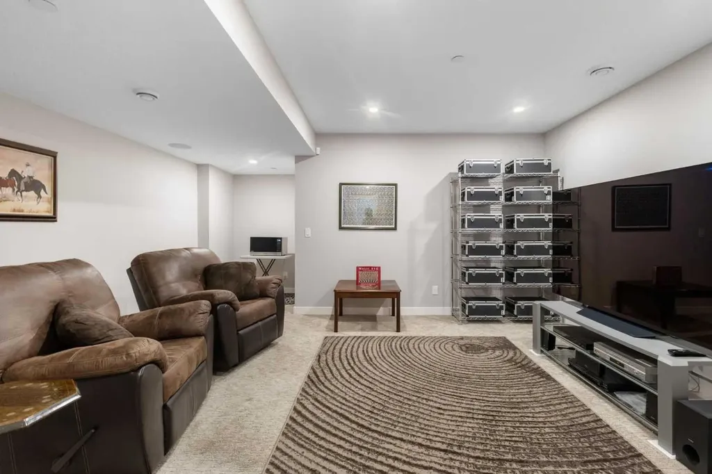 45 Howse Street NE Calgary AB T3P 0V8