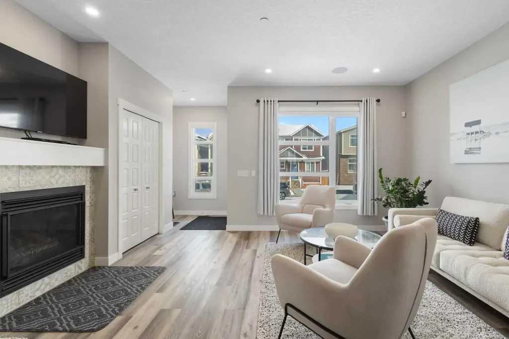 45 Howse Street NE Calgary AB T3P 0V8