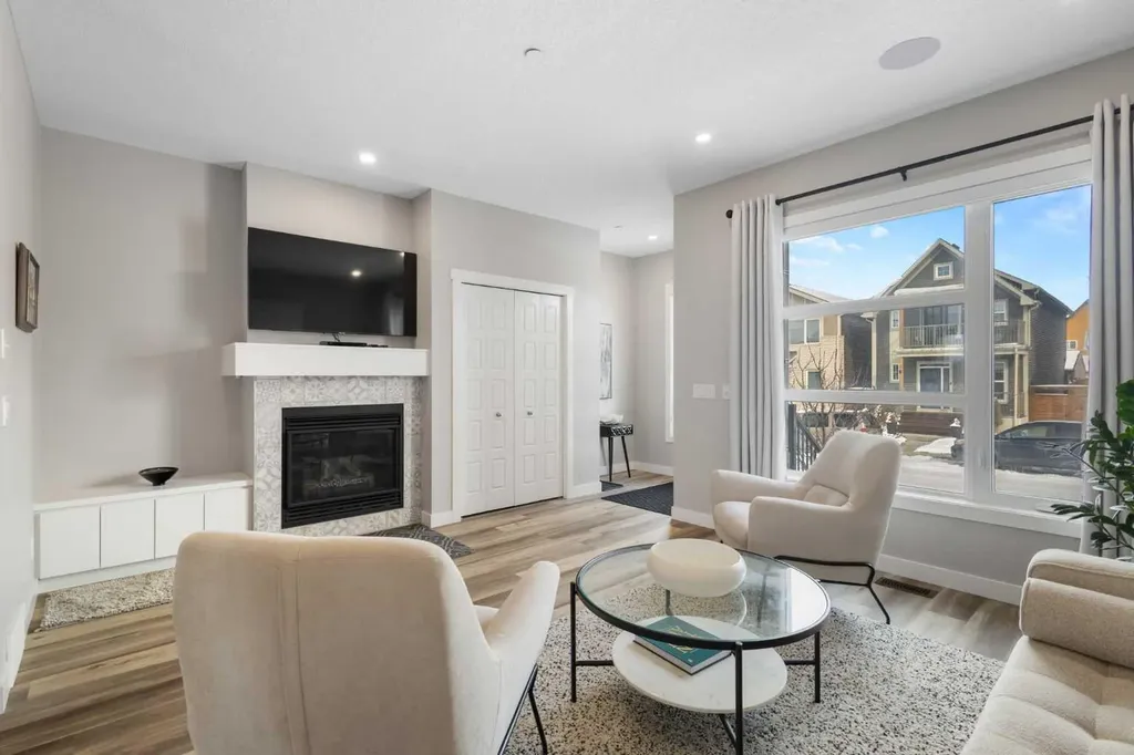 45 Howse Street NE Calgary AB T3P 0V8
