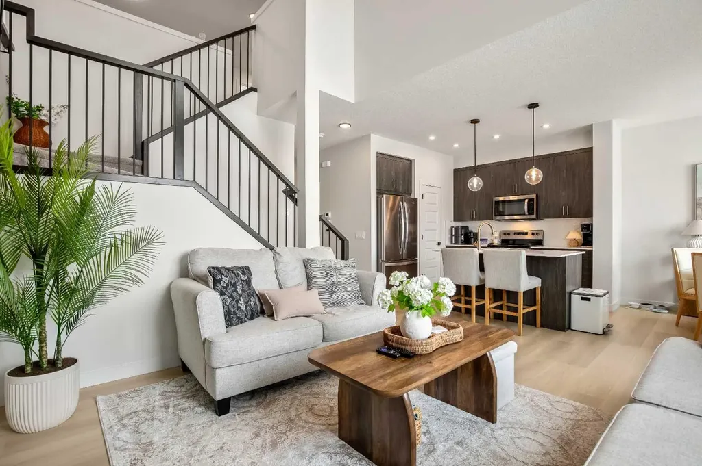 3085 Key Drive SW Airdrie AB T4B 5T1