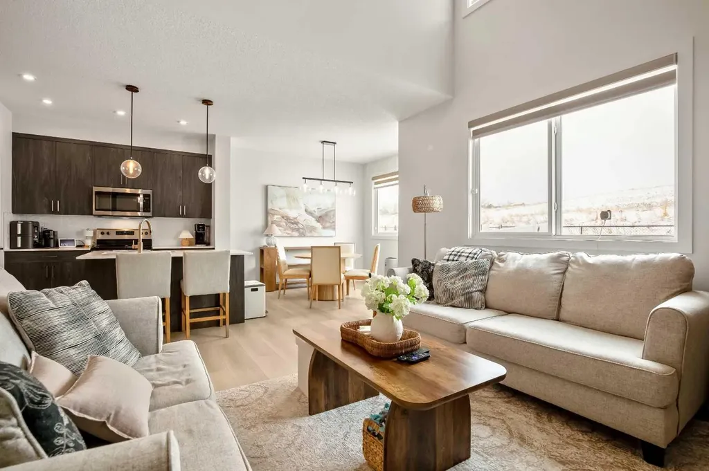3085 Key Drive SW Airdrie AB T4B 5T1