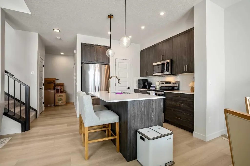 3085 Key Drive SW Airdrie AB T4B 5T1