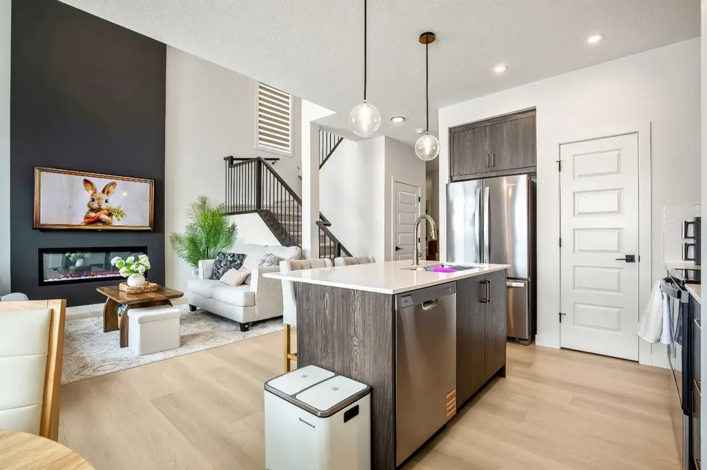 3085 Key Drive SW Airdrie AB T4B 5T1
