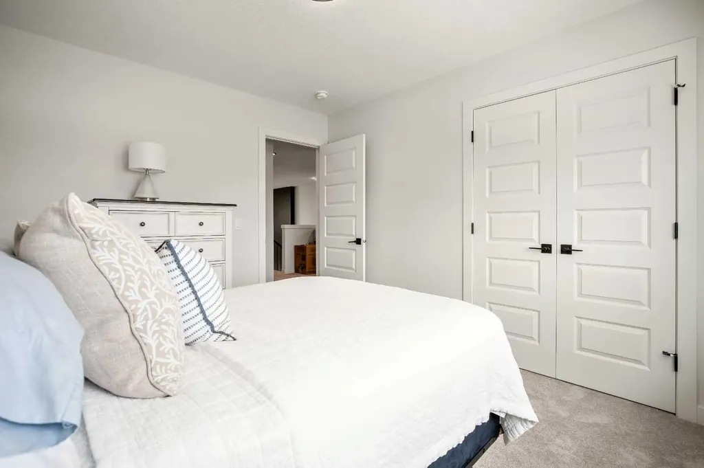3085 Key Drive SW Airdrie AB T4B 5T1