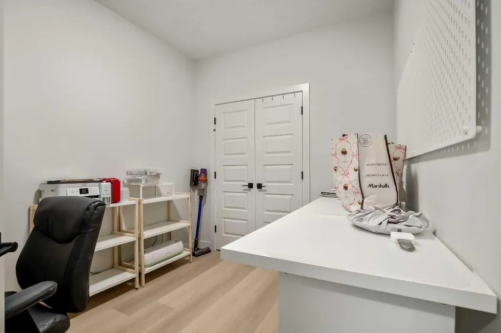 3085 Key Drive SW Airdrie AB T4B 5T1