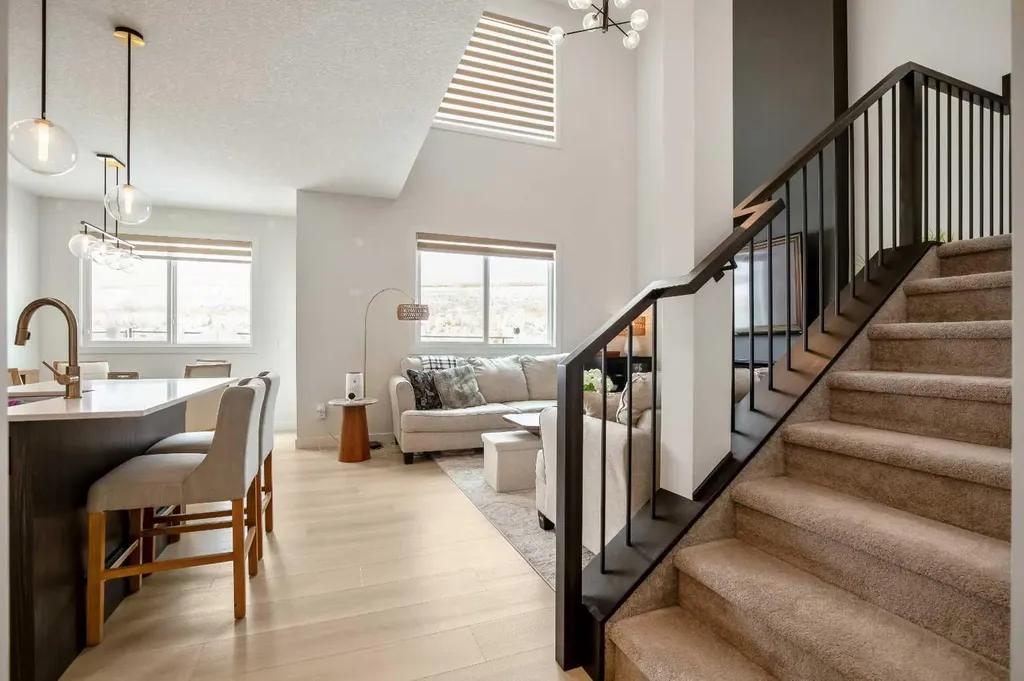 3085 Key Drive SW Airdrie AB T4B 5T1