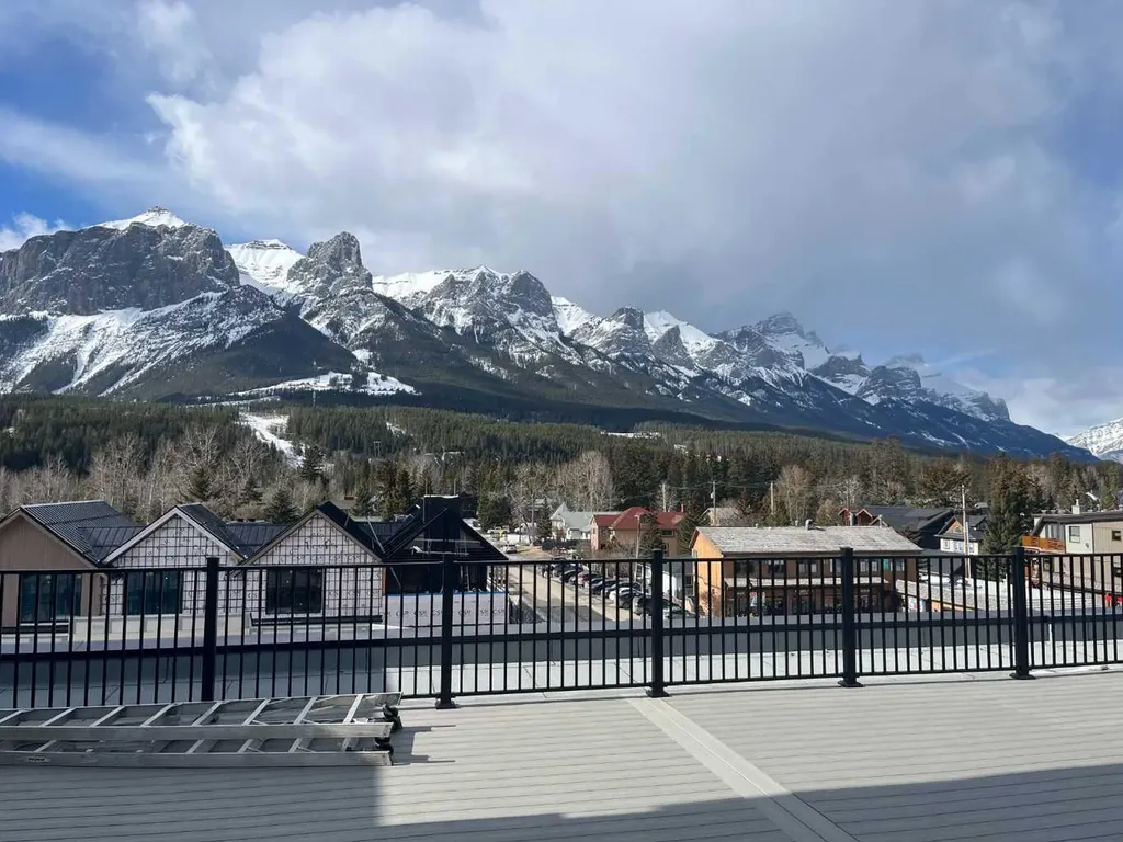 825 8th Street Canmore AB T1W 2B7