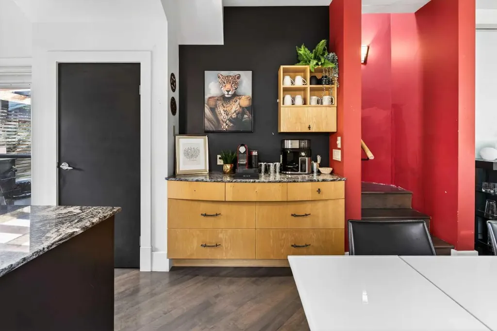 714 7 Avenue NE Calgary AB T2E 0N5