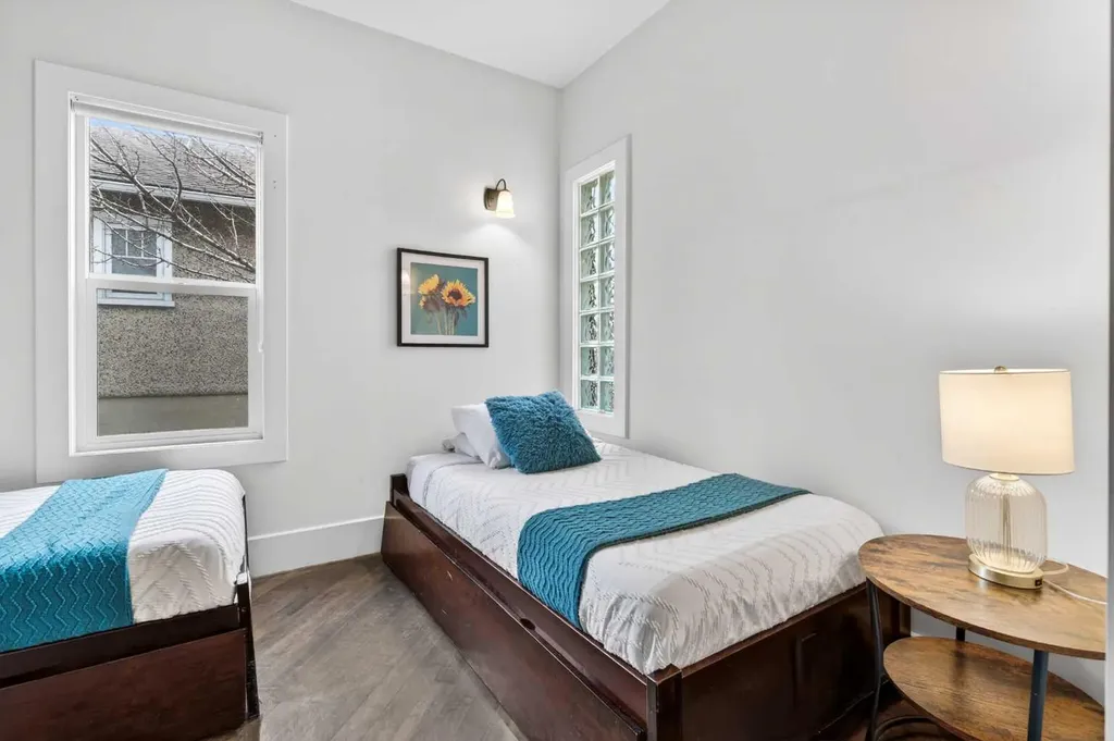 714 7 Avenue NE Calgary AB T2E 0N5
