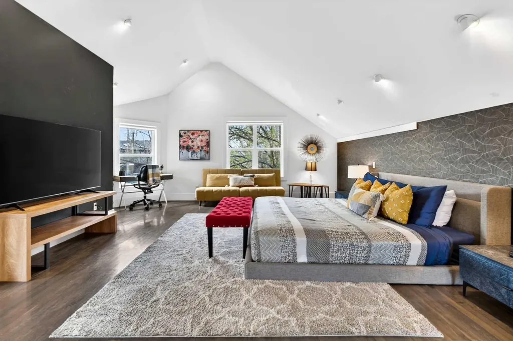 714 7 Avenue NE Calgary AB T2E 0N5