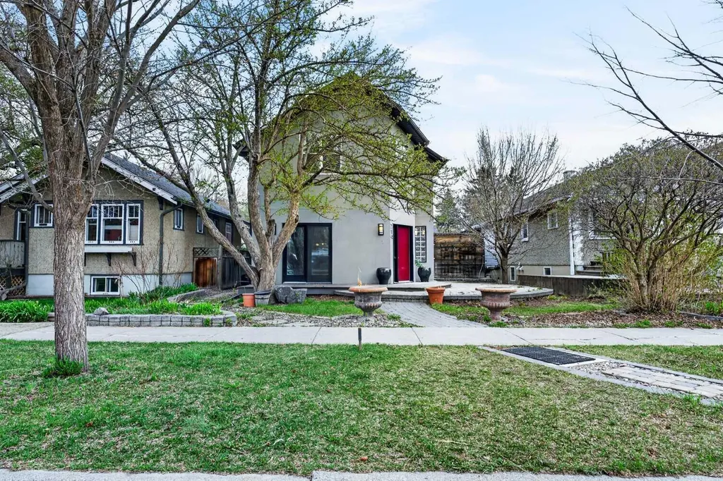 714 7 Avenue NE Calgary AB T2E 0N5