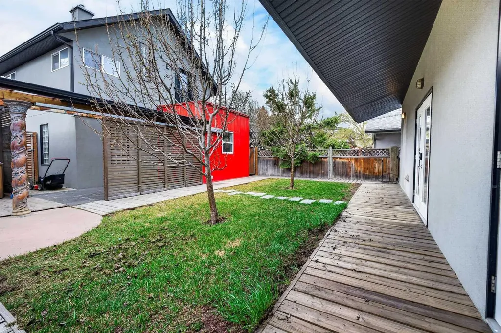 714 7 Avenue NE Calgary AB T2E 0N5
