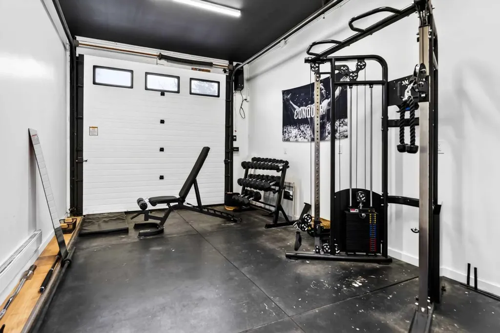 714 7 Avenue NE Calgary AB T2E 0N5