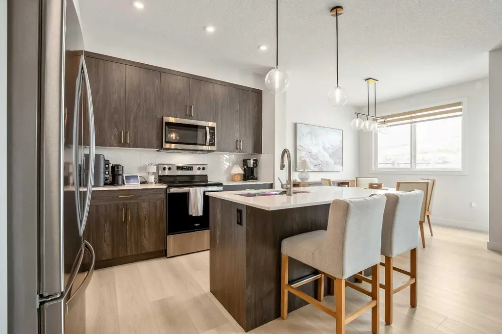 3081 Key Drive SW Airdrie AB T4B 5T1