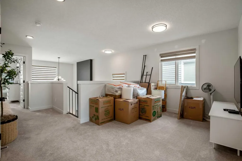 3081 Key Drive SW Airdrie AB T4B 5T1