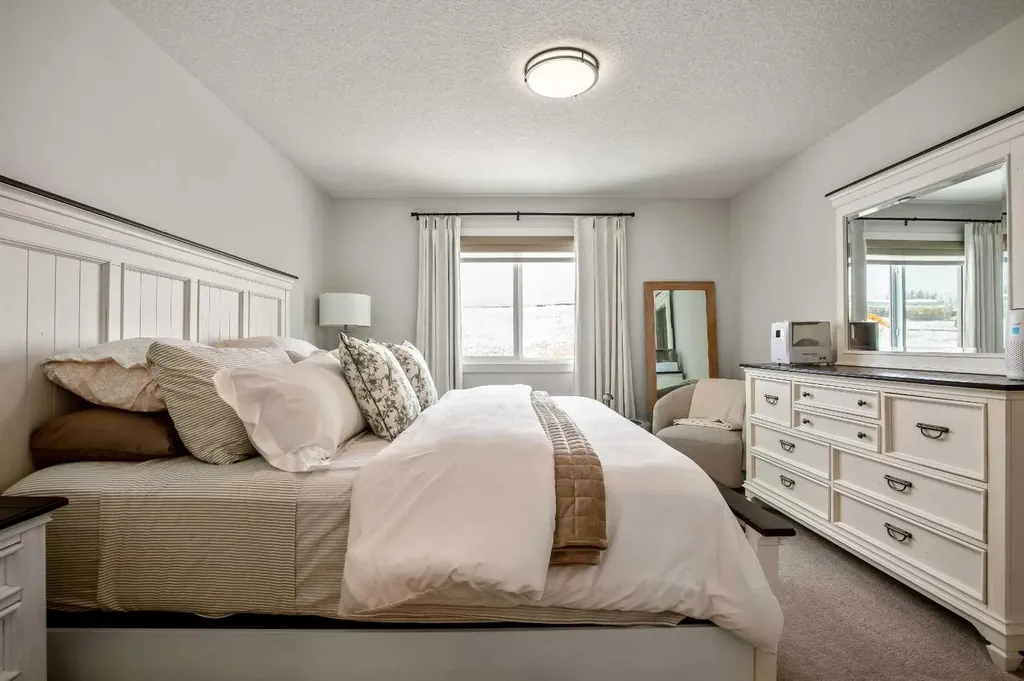 3081 Key Drive SW Airdrie AB T4B 5T1