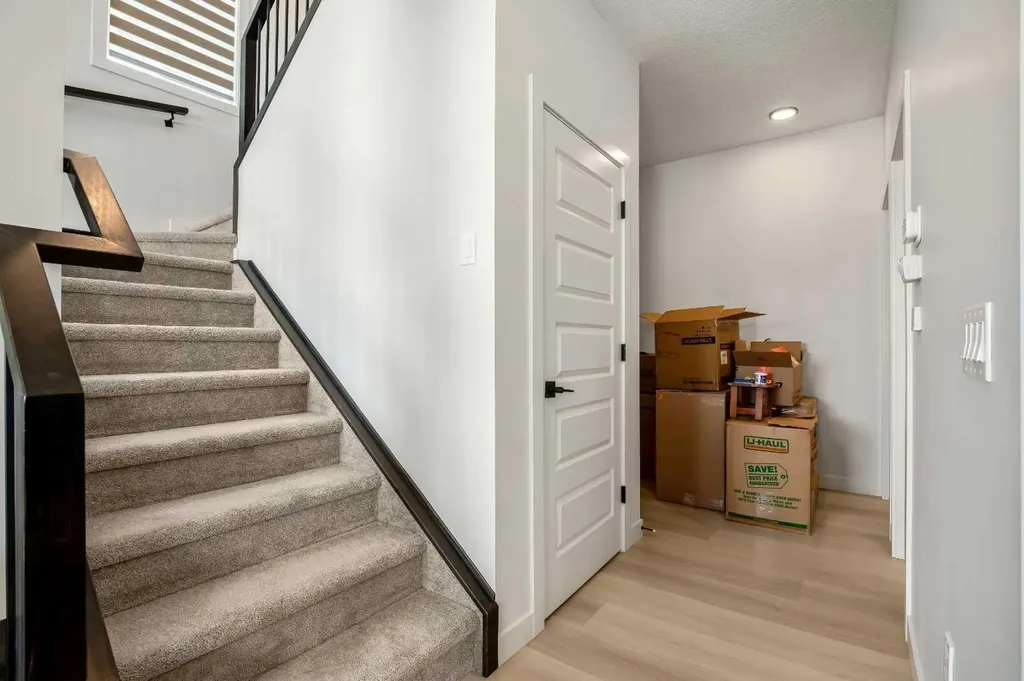 3081 Key Drive SW Airdrie AB T4B 5T1
