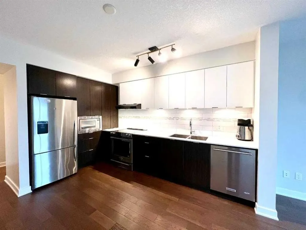 930 6 Avenue SW Calgary AB T2P1J3