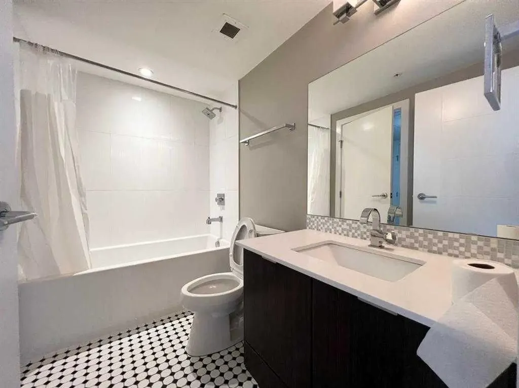 930 6 Avenue SW Calgary AB T2P1J3