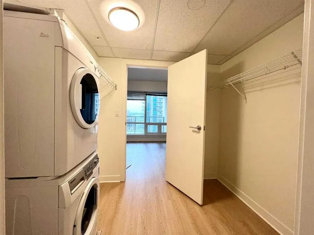 930 6 Avenue SW Calgary AB T2P1J3