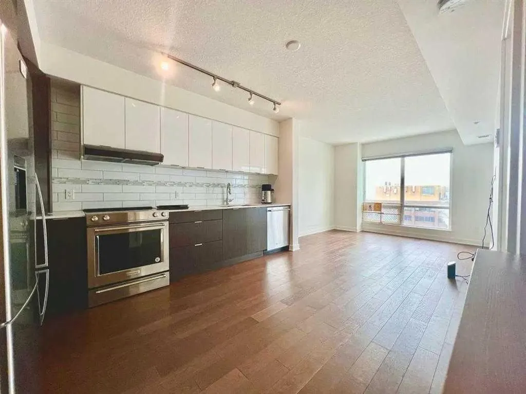 930 6 Avenue SW Calgary AB T2P1J3