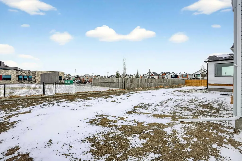 4517 31 Avenue S Lethbridge AB T1K 8J8