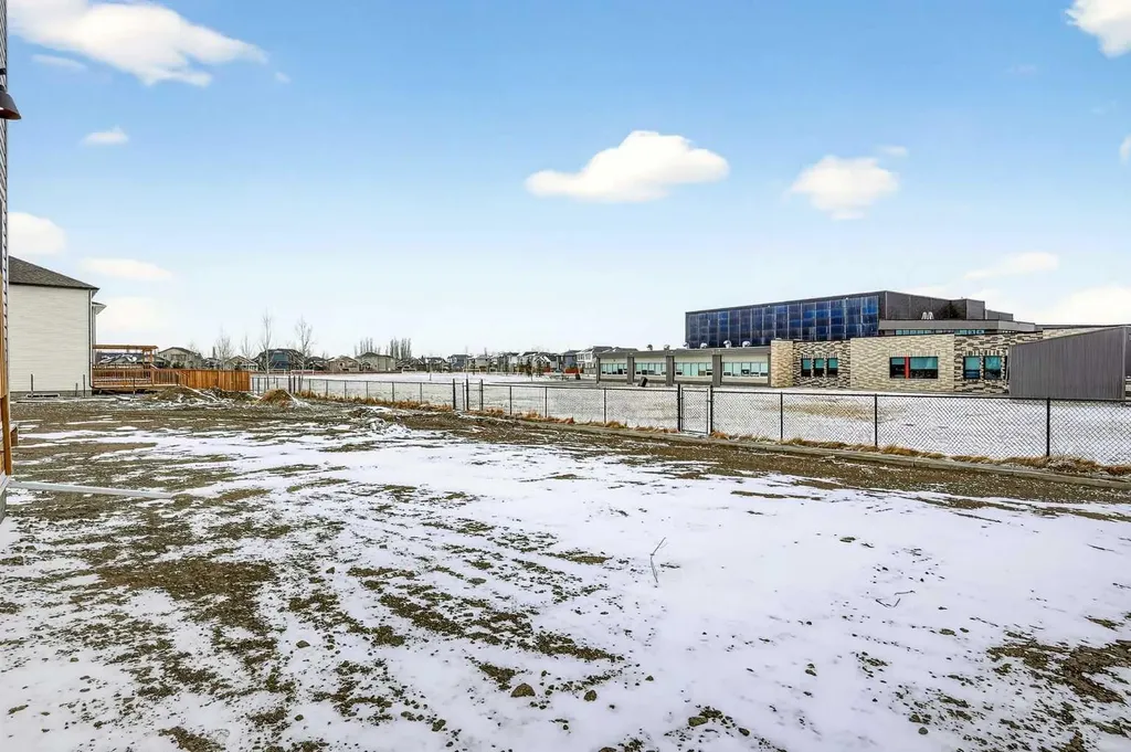 4517 31 Avenue S Lethbridge AB T1K 8J8