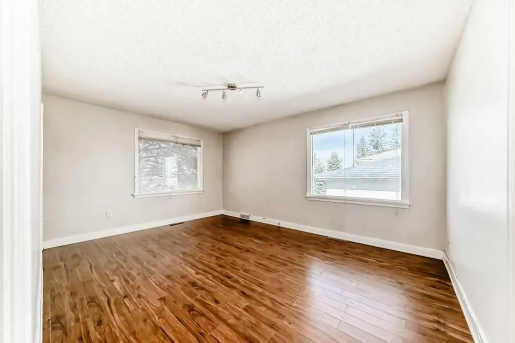 1610 40 Street SW Calgary AB T3C 1W9